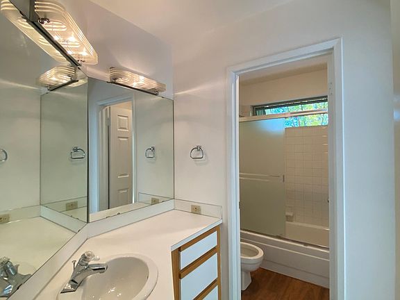 5th image of 6545 106th Ave NE APT 1