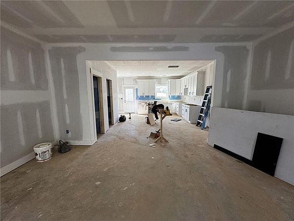 2nd image of 297 Wilshire Rd NE