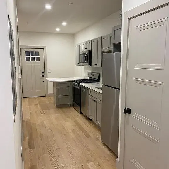 1828 Westminster St #2 — Photo 5