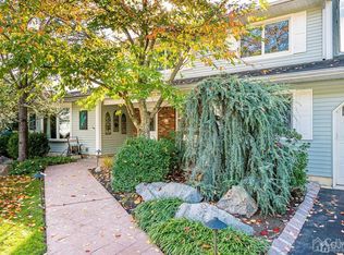 24 London Dr, East Brunswick, NJ 08816