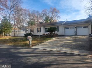 845 Sunset Rd, Beachwood, NJ 08722