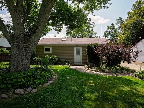 2904 Riverview Ln, Lorain, OH 44055