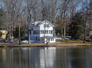 32 Hoffman Ave, Clementon, NJ 08021