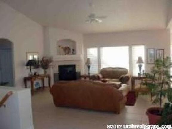 2nd image of 1257 W Bateman Ponds Way