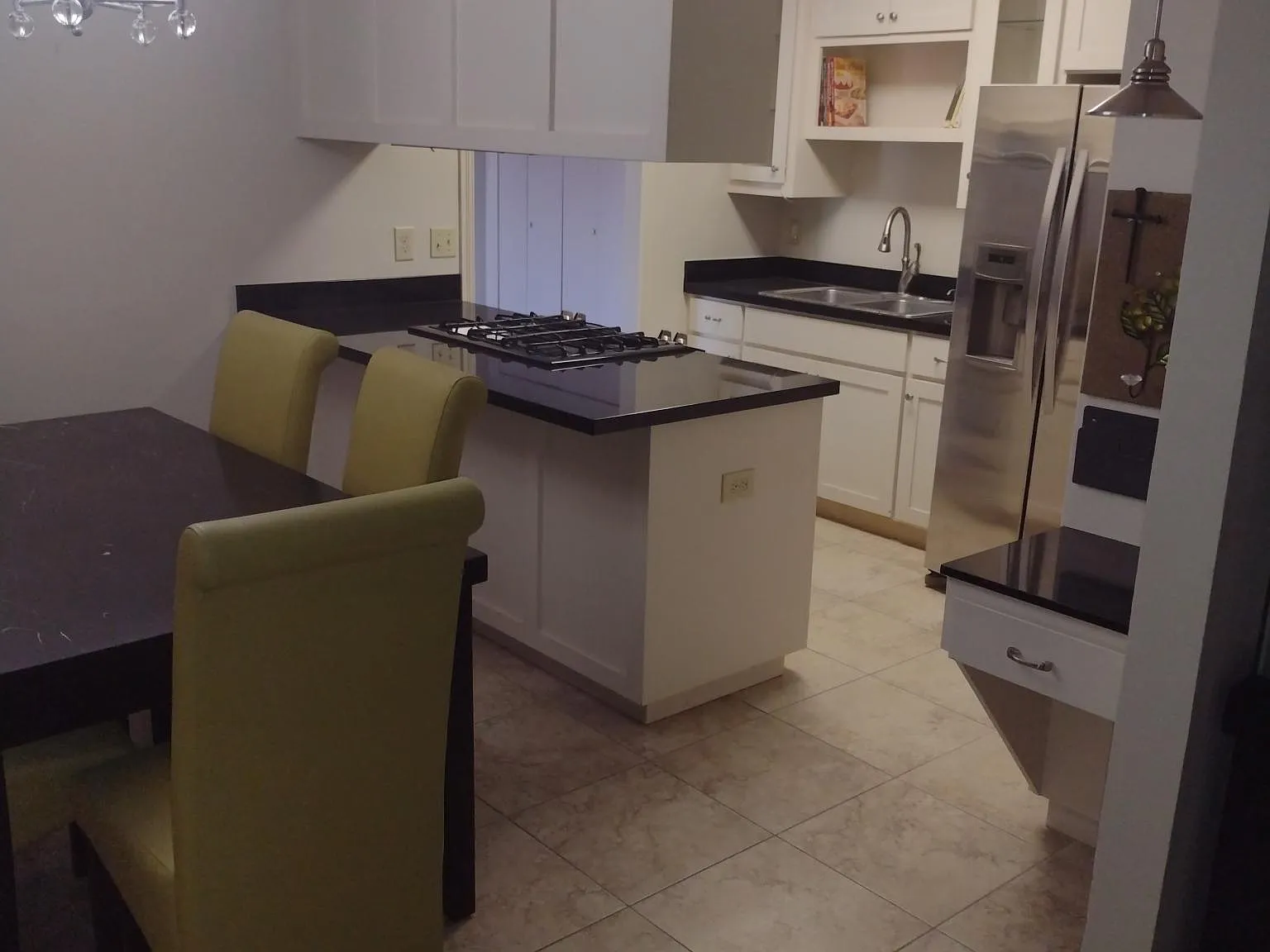 100 Brazos Dr — Photo 2