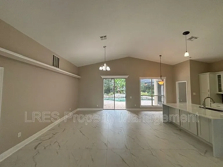 1028 Kerwood Cir — Photo 7