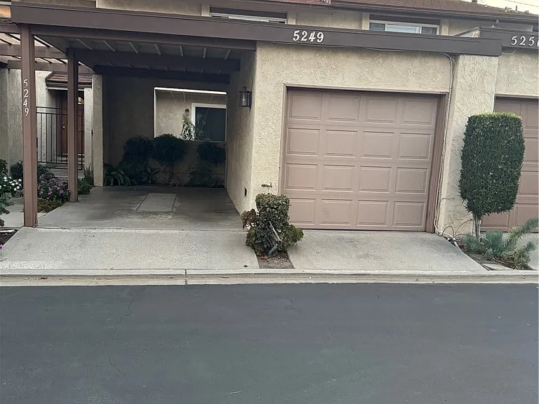5249 Village Circle Dr — Photo 2