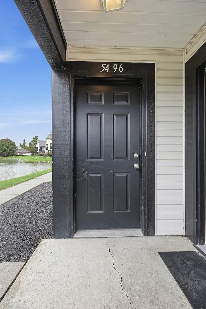 5496 Cedar Springs — Photo 2