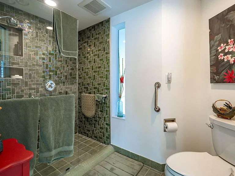 3920 NE 27th Ave — Photo 20