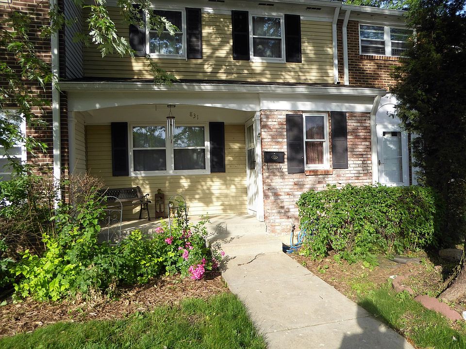 1st image of 831 Carnaby Ct