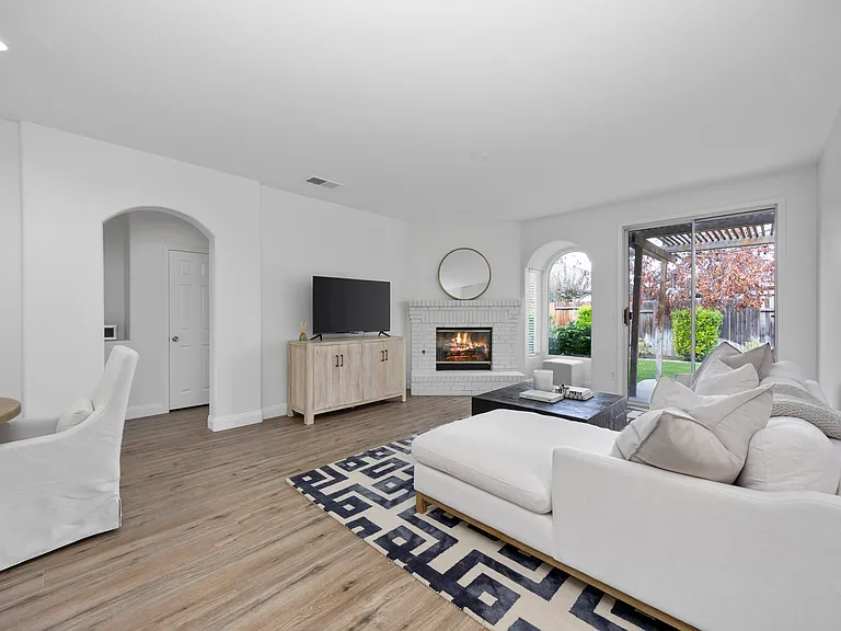 9708 San Ysidro Ln — Photo 9