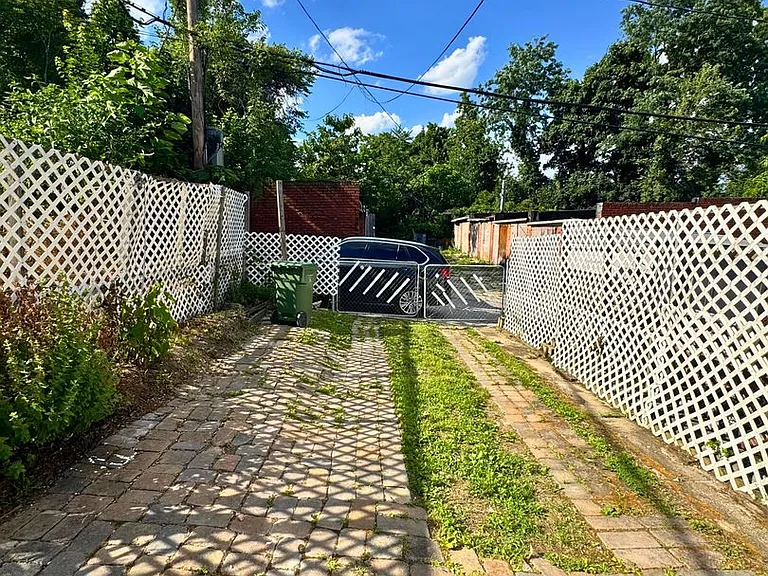 548 Radnor Ave — Photo 53