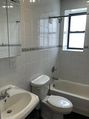 Rented by Uptown Flats LLC | media 4