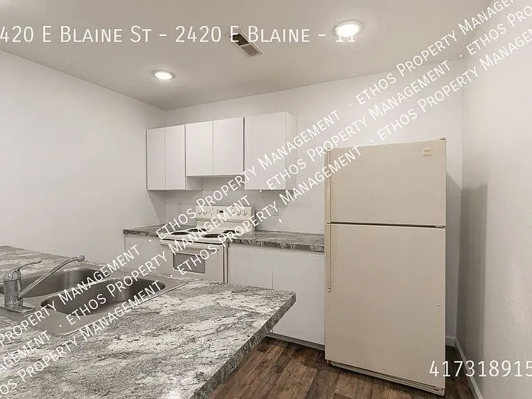 2420 E Blaine St #11 — Photo 6