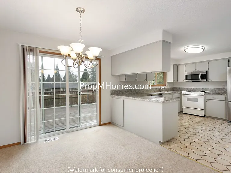 16524 SE Gordon St — Photo 6