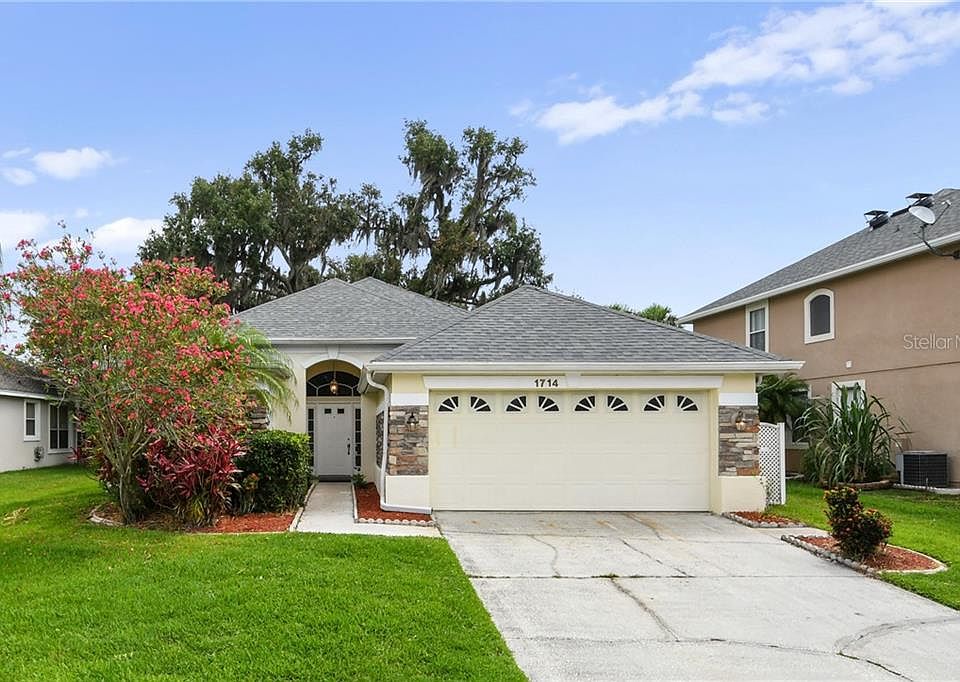 1st image of 1714 The Oaks Blvd