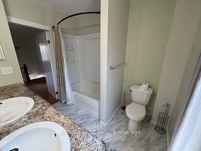 177 Athol St E — Photo 23