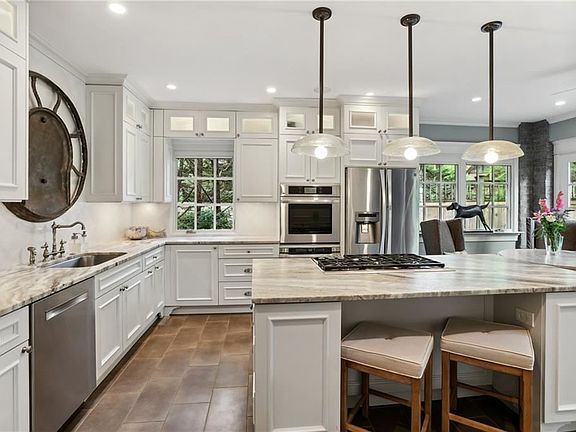4th image of 980 Rupley Dr NE