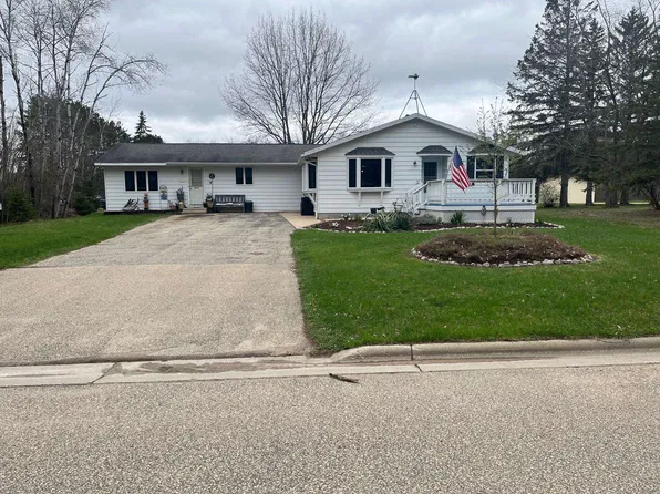 441 N Mill St, Suring, WI 54174