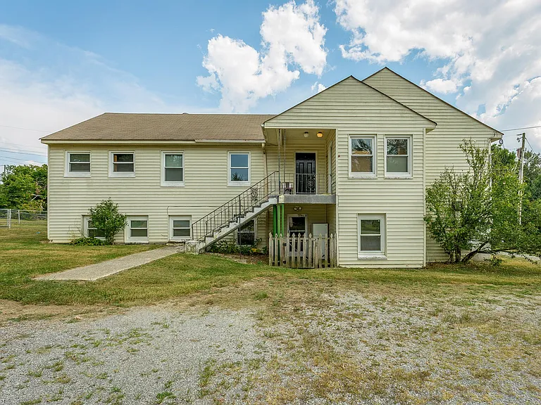 35 Heritage Rd #E — Photo 12