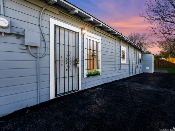 2605 GUADALUPE ST, San Antonio, TX 78207