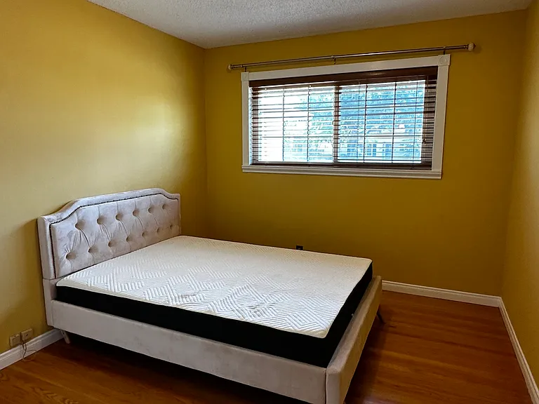 735 Durshire Way — Photo 3