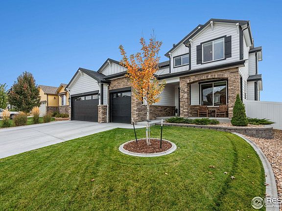 3rd image of 803 Shirttail Peak Dr