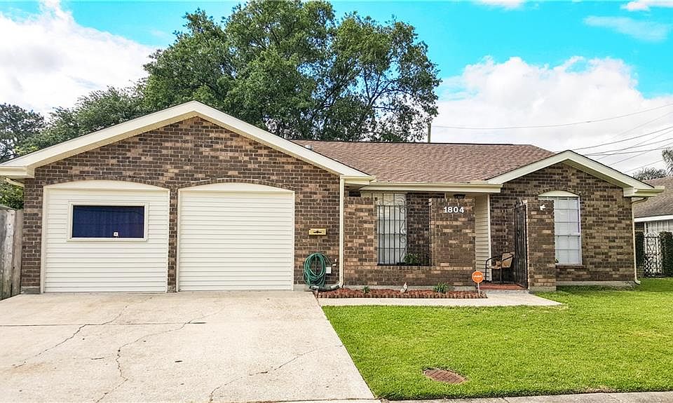 1st image of 1804 Green Oaks Dr