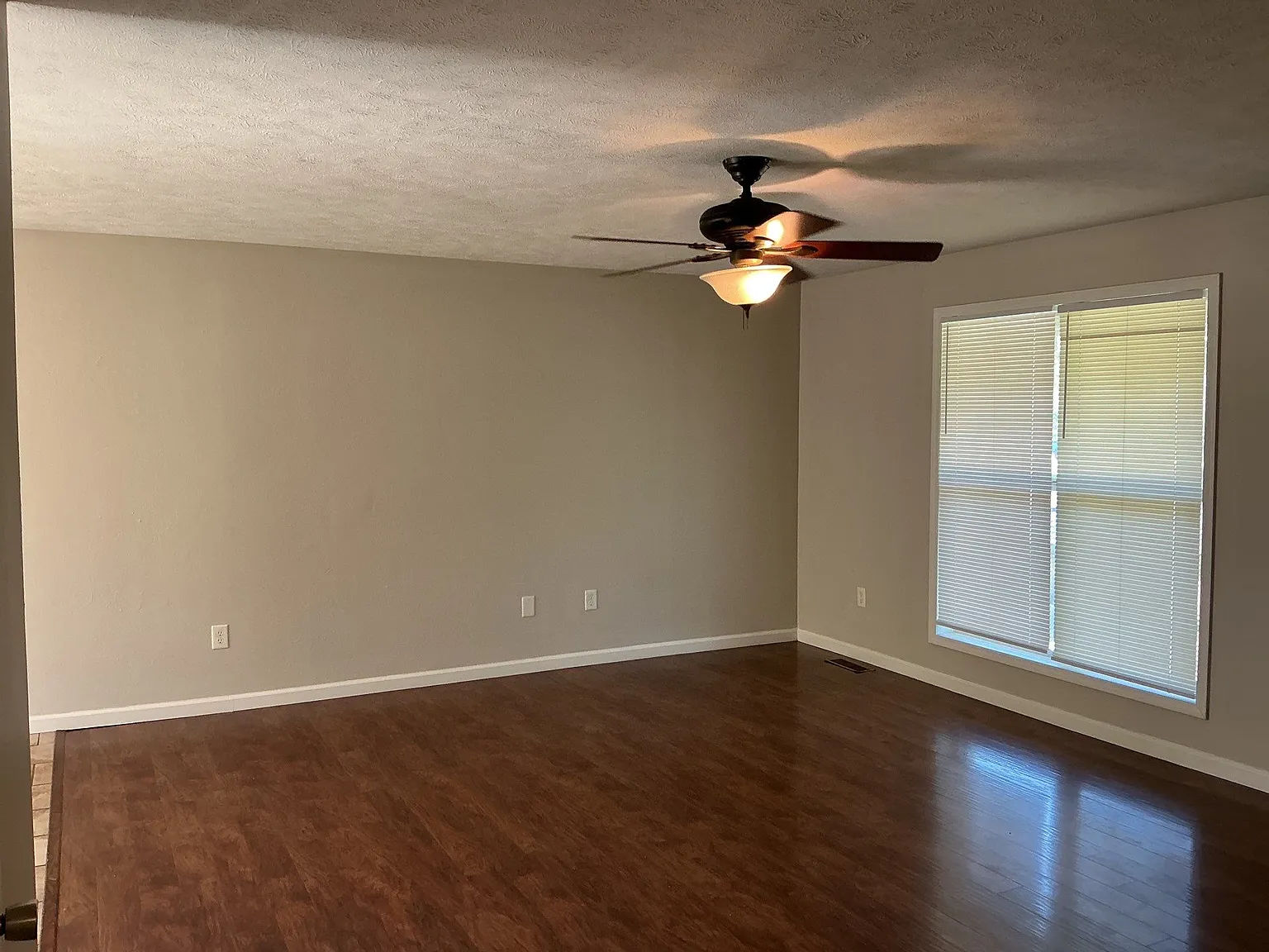 3 bed, 1326 sqft, $1,675 — Photo 4