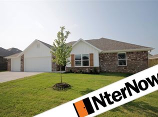 205 Phyllis Farm Rd, Prairie Grove, AR 72753