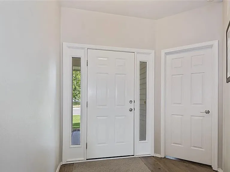 1845 E Griffon St — Photo 3