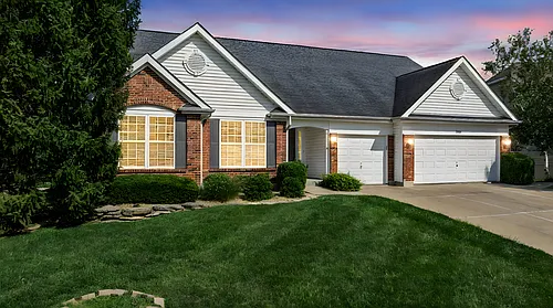 8050 Knights Crossing Dr Photo 1