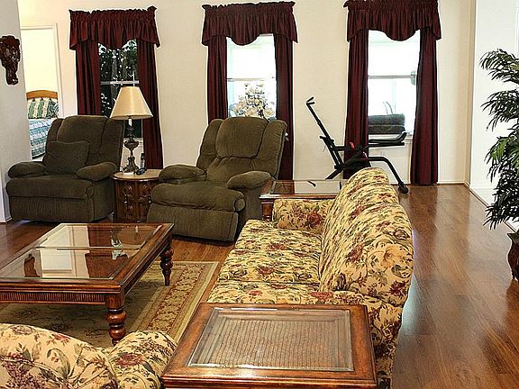 4th image of 2618 S Peach Hollow Cir