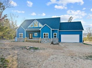 171 Phoenix Dr, Lead Hill, AR 72644