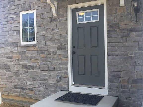 4th image of 100 Glenwood Cir NW