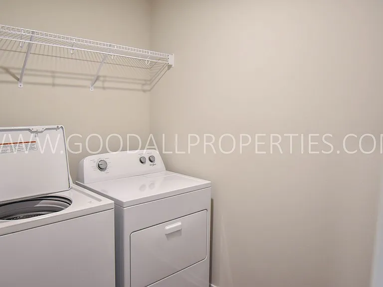 853 NE Iris Ave — Photo 6