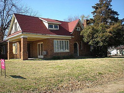 1st image of 921 S Mekusukey Ave