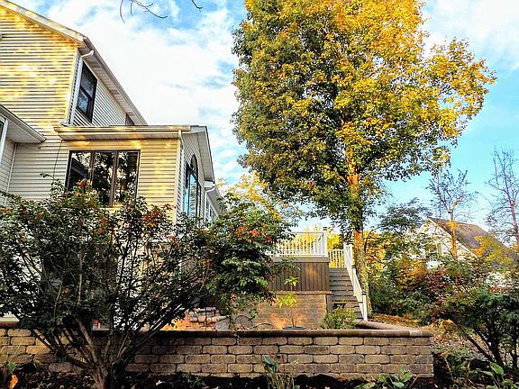 4th image of 211 Canfield Dr