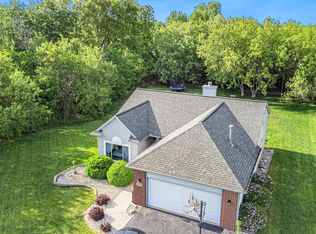 2659 Turnberry Ct, Howell, MI 48843