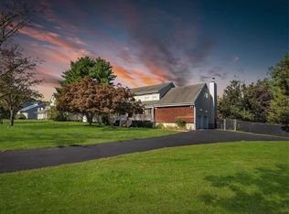 1 Doyle Ct, Lake Grove, NY 11755