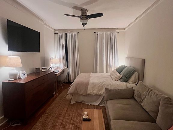 4th image of 225 W 15th St APT 3A