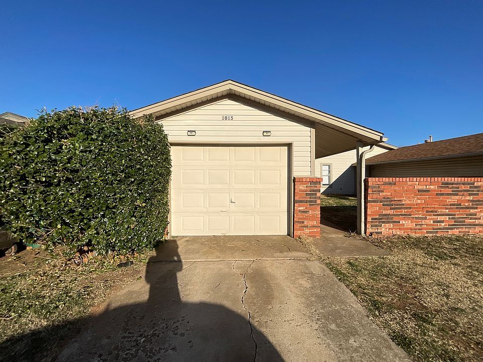 1st image of 1015 SW 81st St