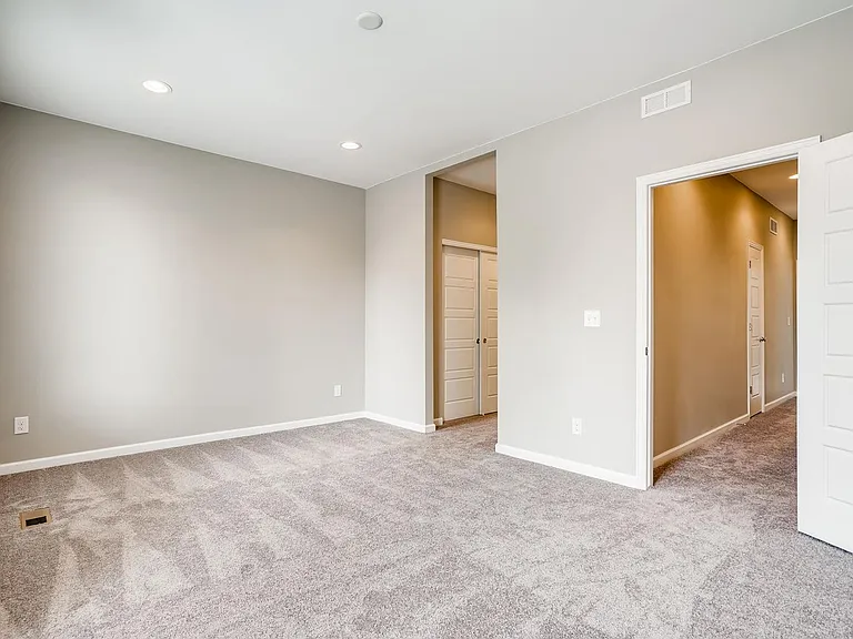 1039 Julian St — Photo 15