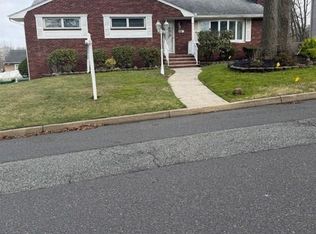 54 Price St, Sayreville, NJ 08872