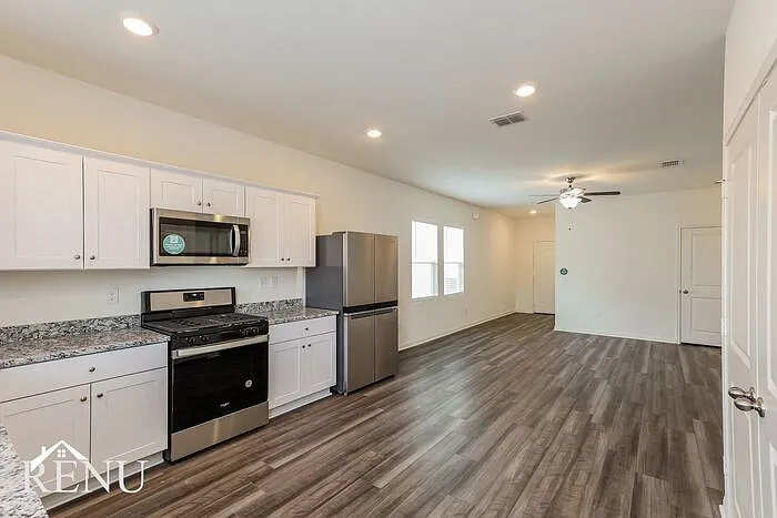 5250 Dawn Break St — Photo 5