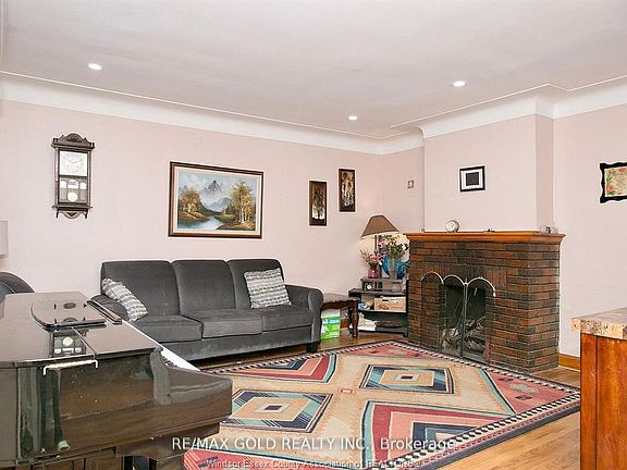 5th image of 1236 Hickory Rd