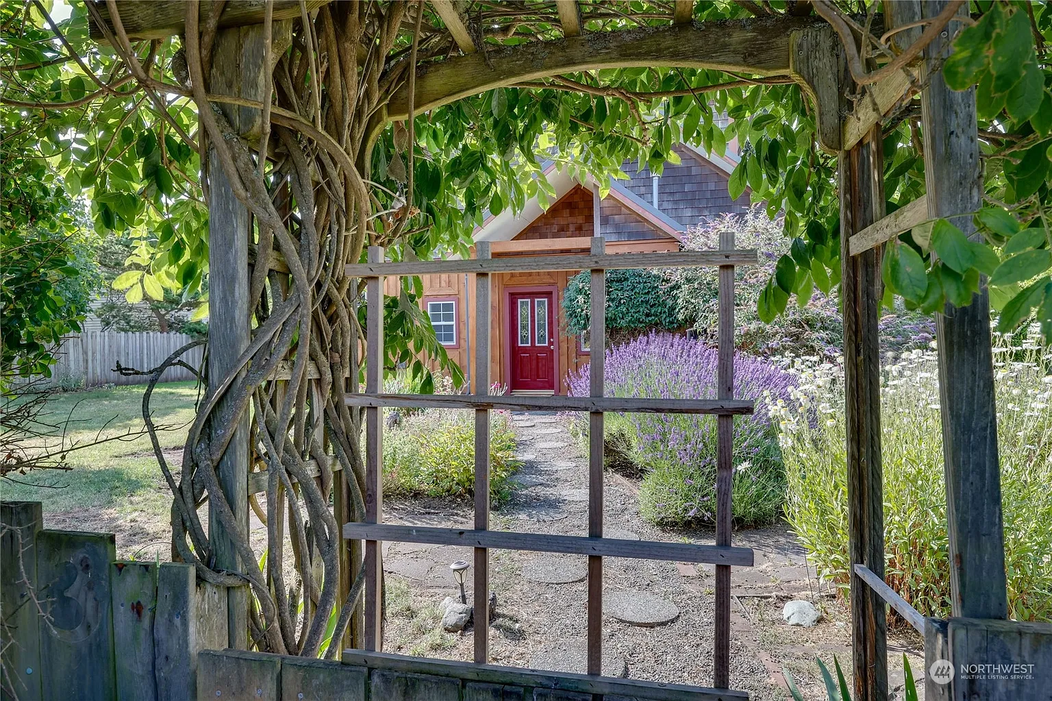 1233 Cedar Street photo 1