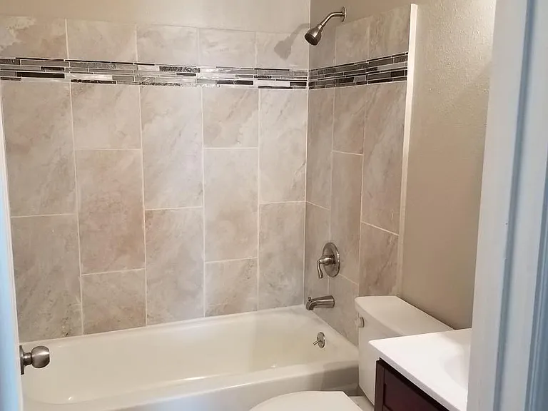 505 N Benton Ave — Photo 8