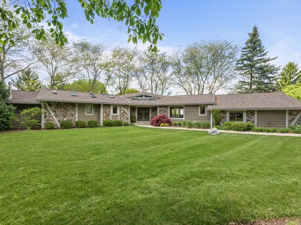 2550 Nagawicka ROAD EAST East, Hartland, WI 53029