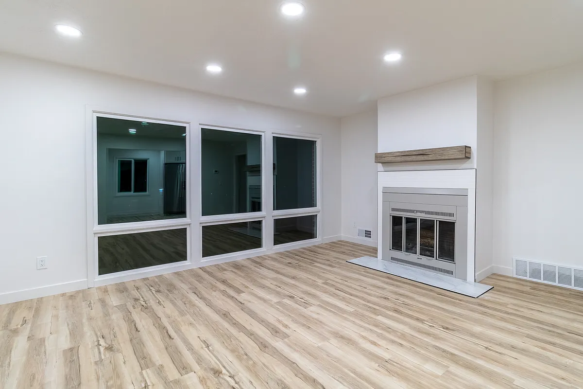 Building Photo - 5065 S 600 W